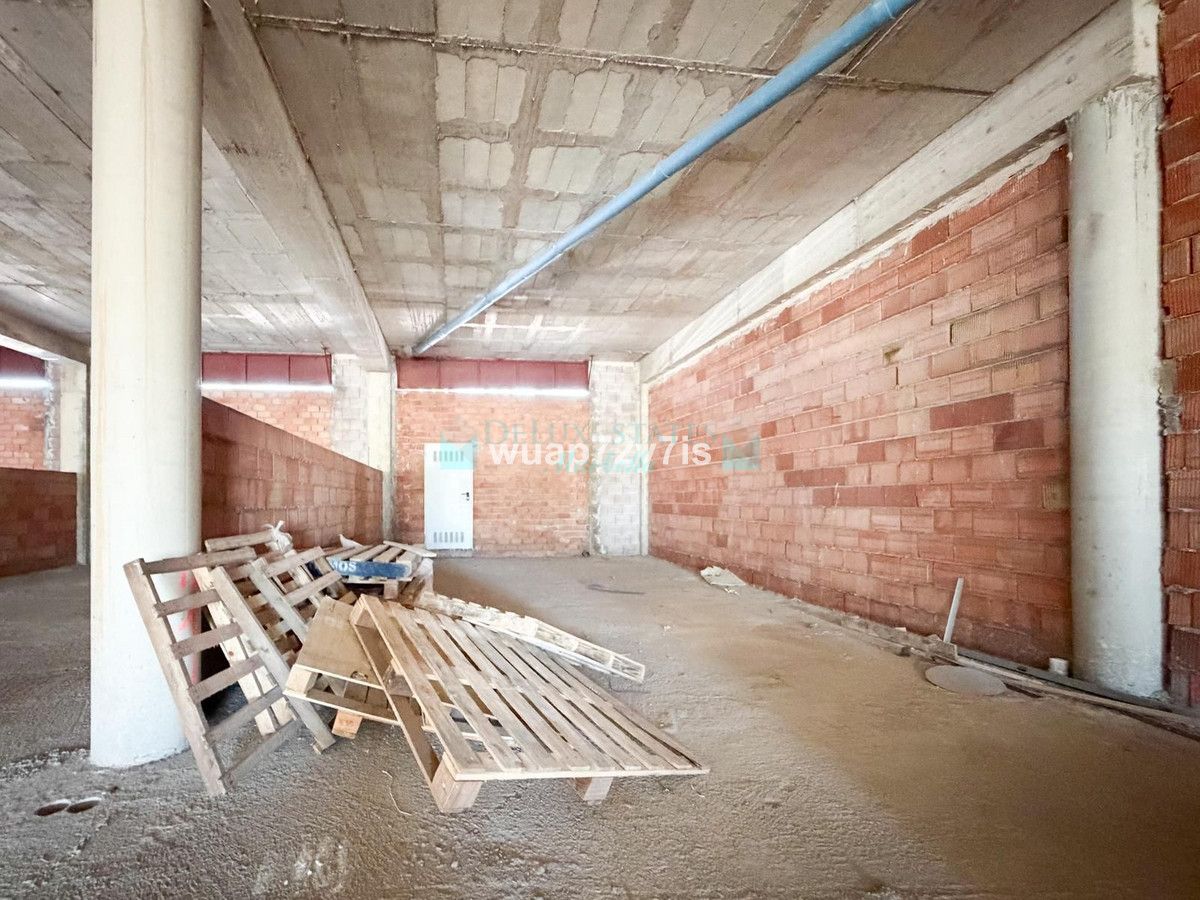 Office for rent in El Paraiso, Estepona