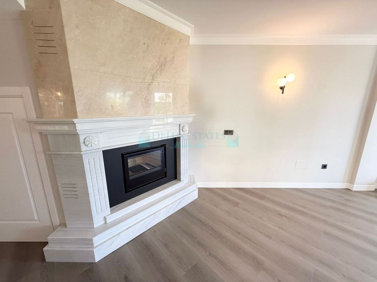 Town House for sale in El Paraiso, Estepona