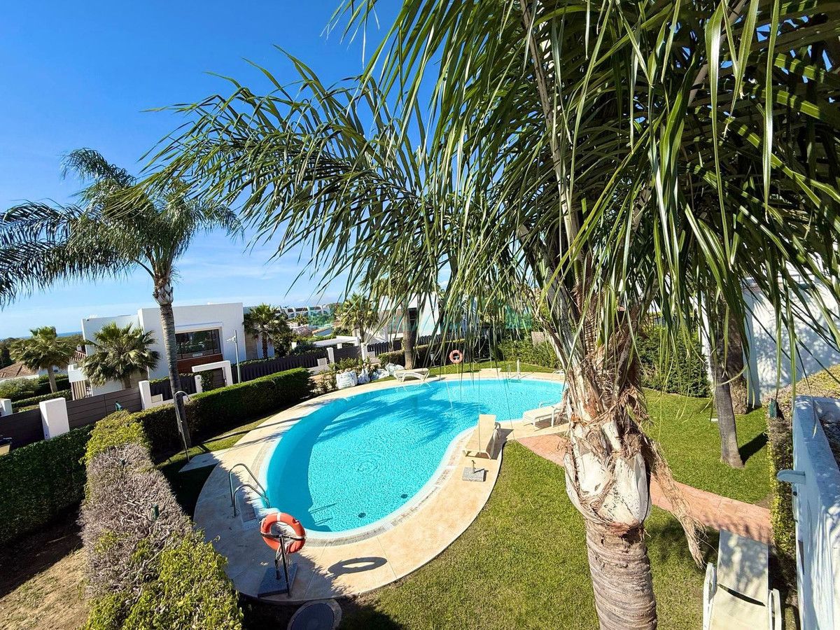 Town House for sale in El Paraiso, Estepona