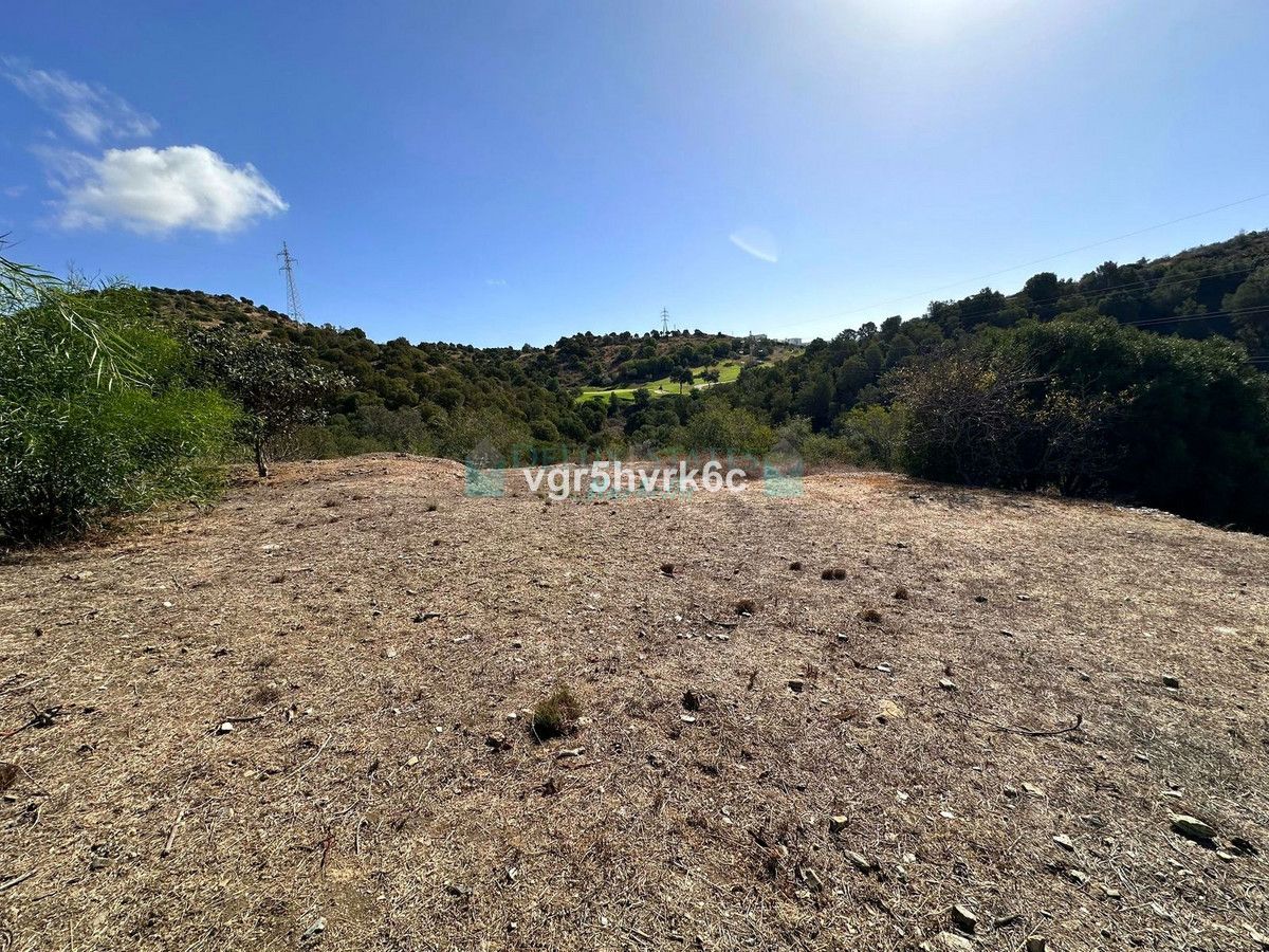 Plot for sale in Cabopino, Marbella East