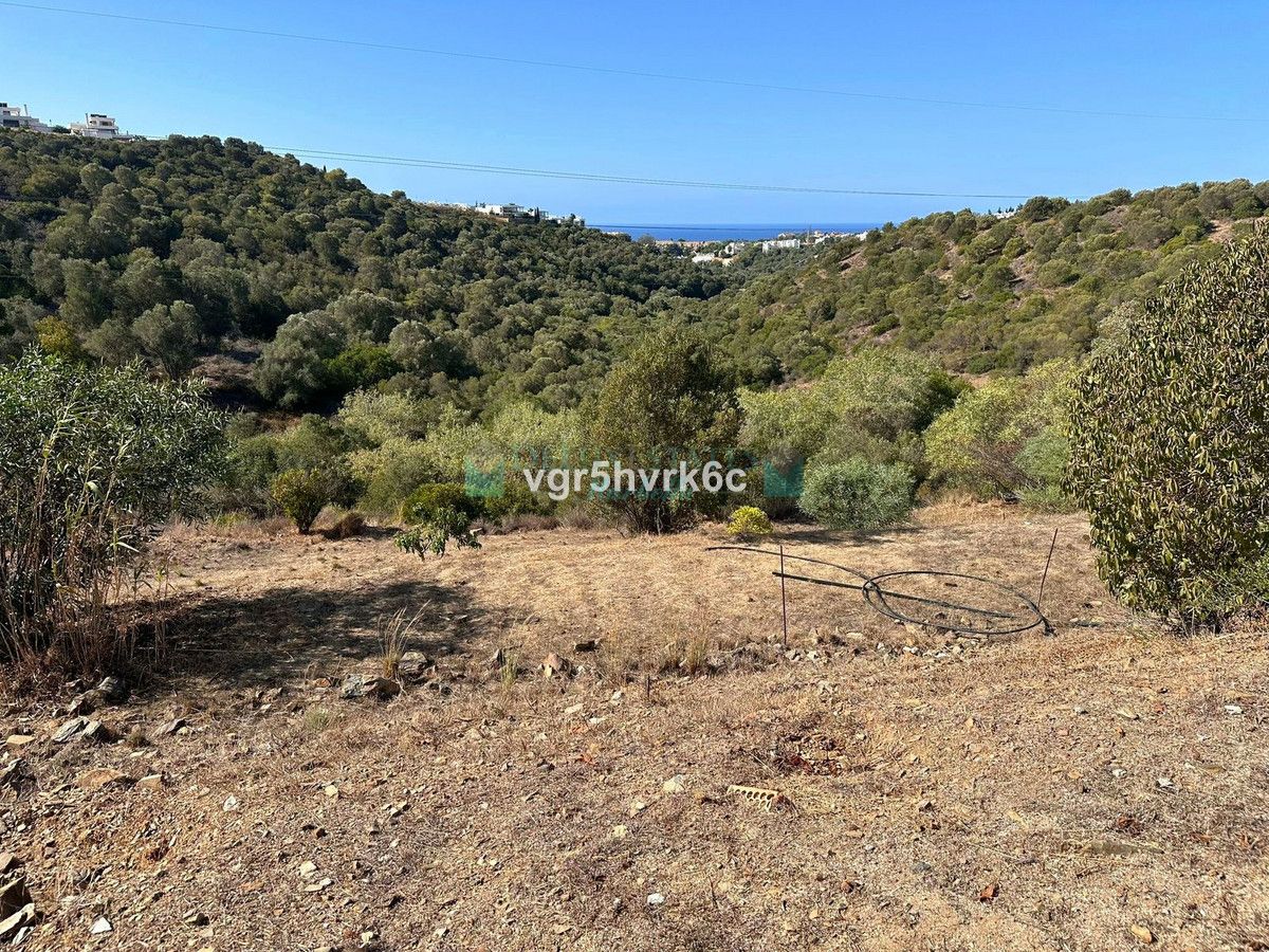 Plot for sale in Cabopino, Marbella East