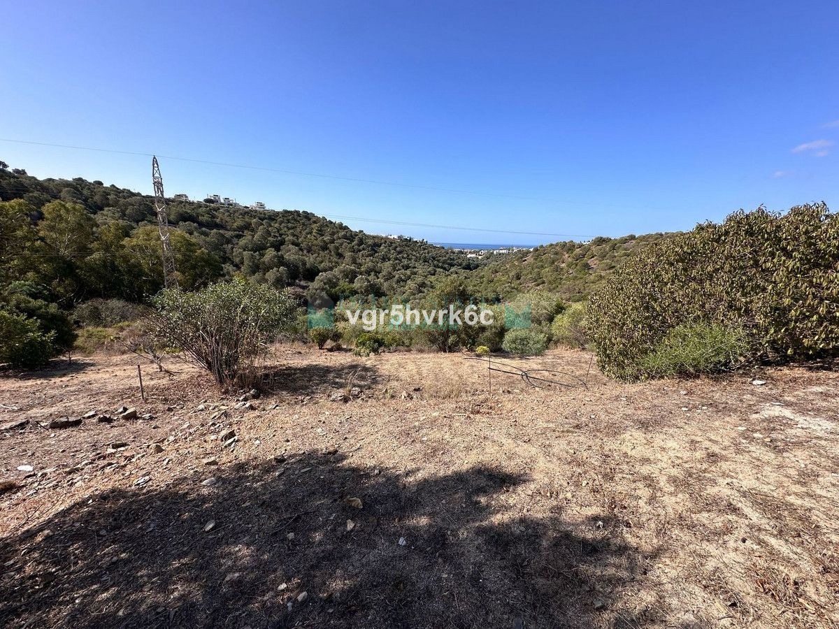 Plot for sale in Cabopino, Marbella East