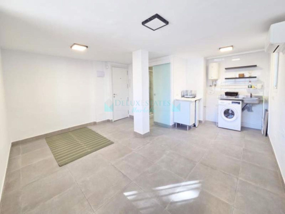 Studio for sale in Estepona