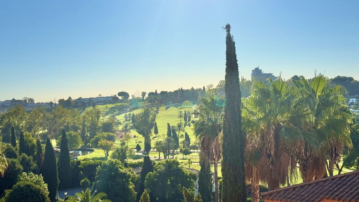 Apartment for sale in Benahavis