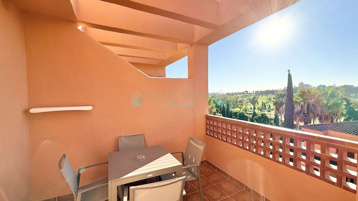 Apartment for sale in Benahavis