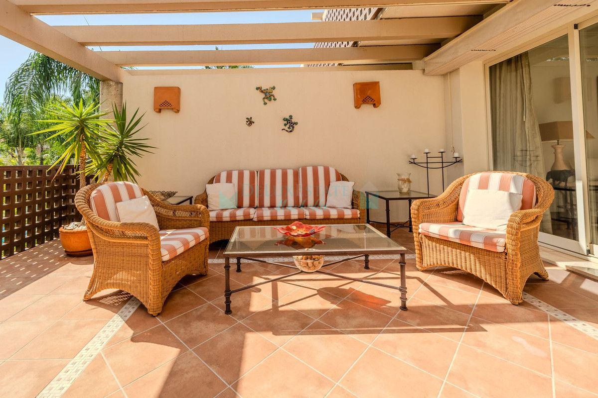 Apartment for sale in Rio Real, Marbella East