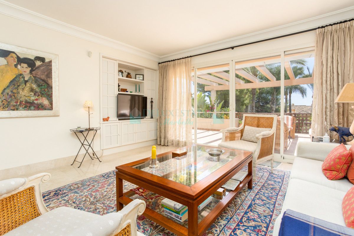 Apartment for sale in Rio Real, Marbella East