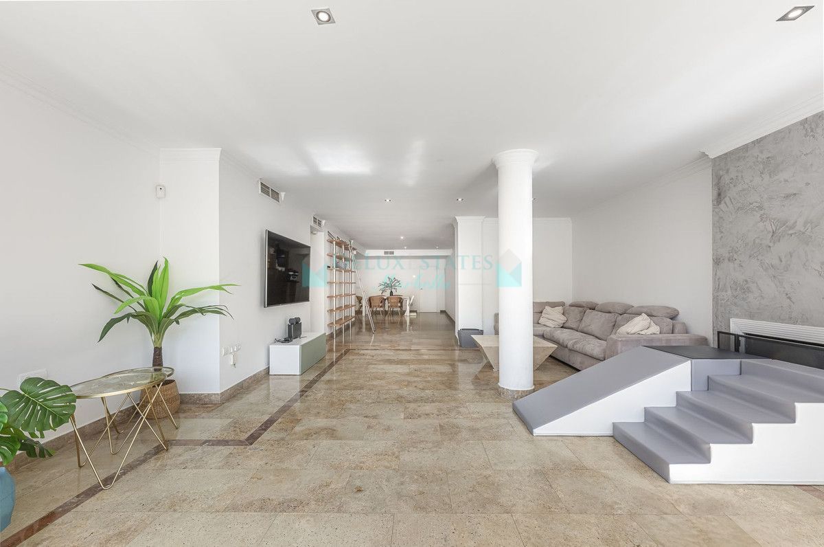 Ground Floor Apartment for sale in Marbella Golden Mile