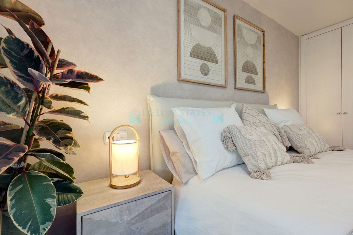 Penthouse for sale in Bahia de Marbella, Marbella East