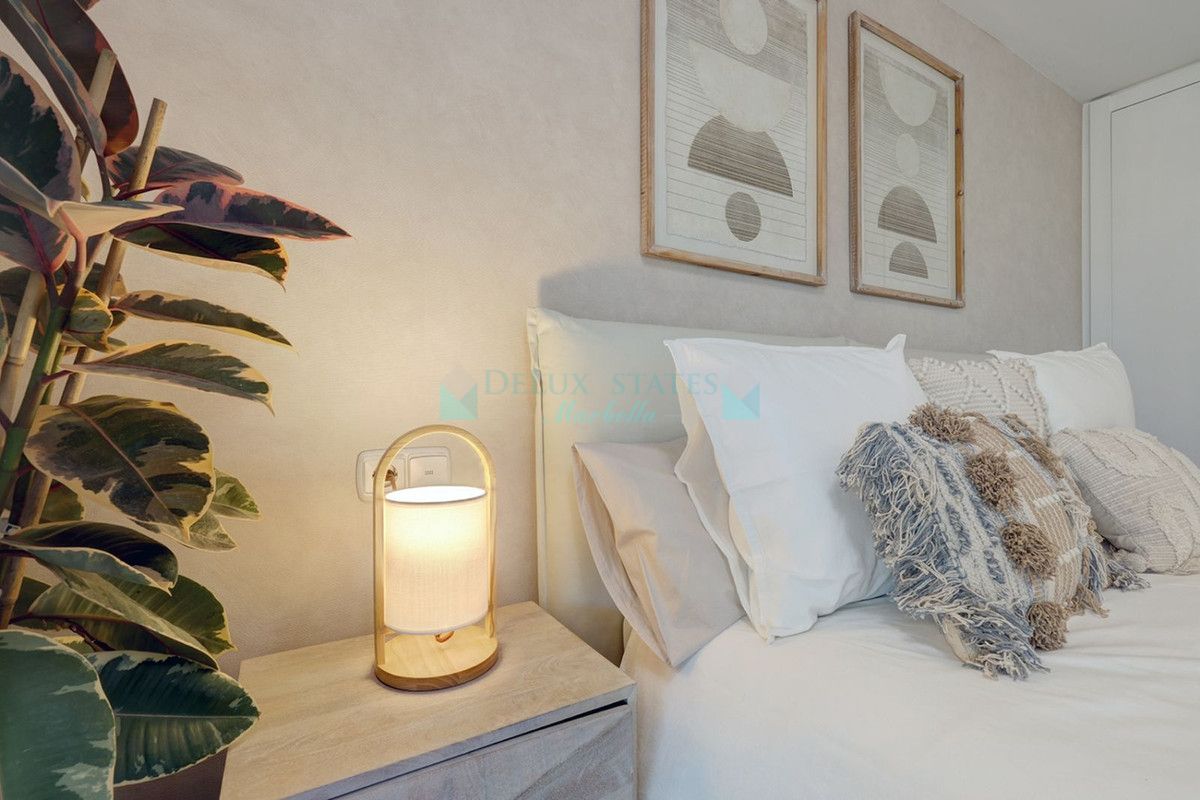 Penthouse for sale in Bahia de Marbella, Marbella East