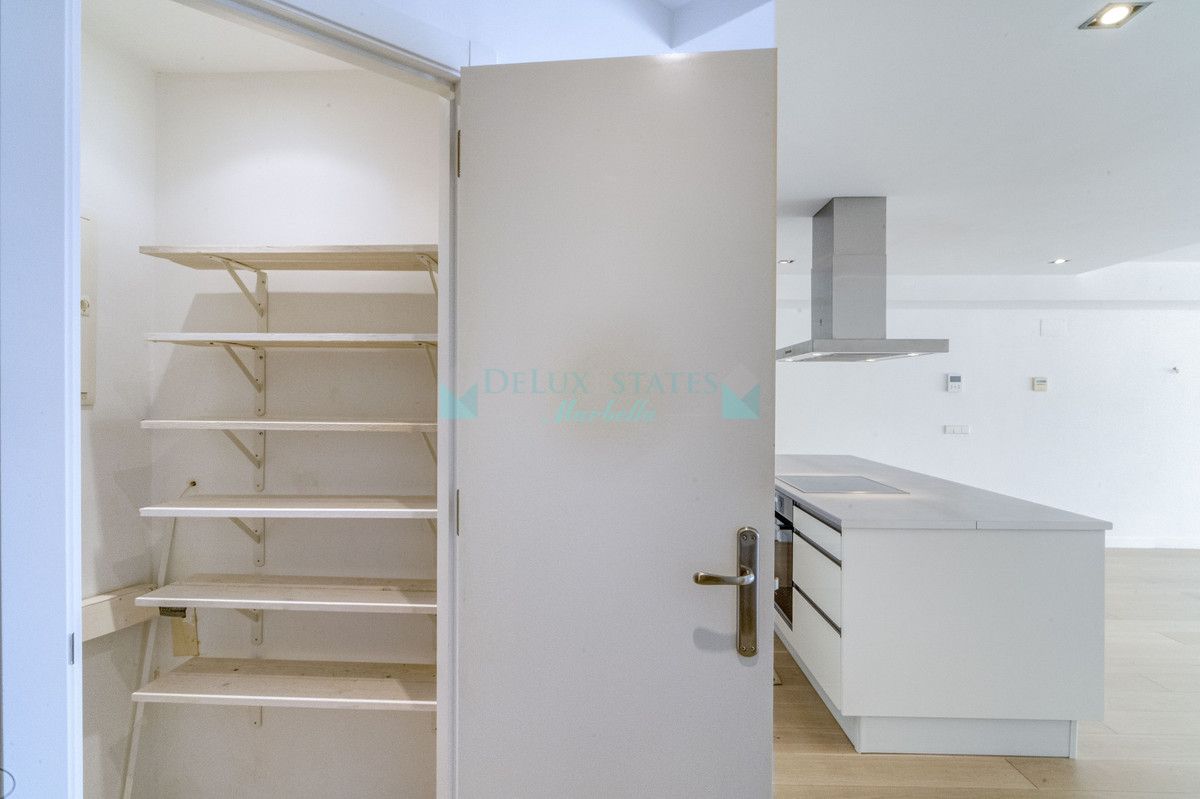 Apartment for rent in Marbella - Puerto Banus