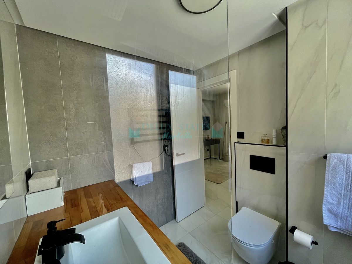 Studio for sale in Nueva Andalucia