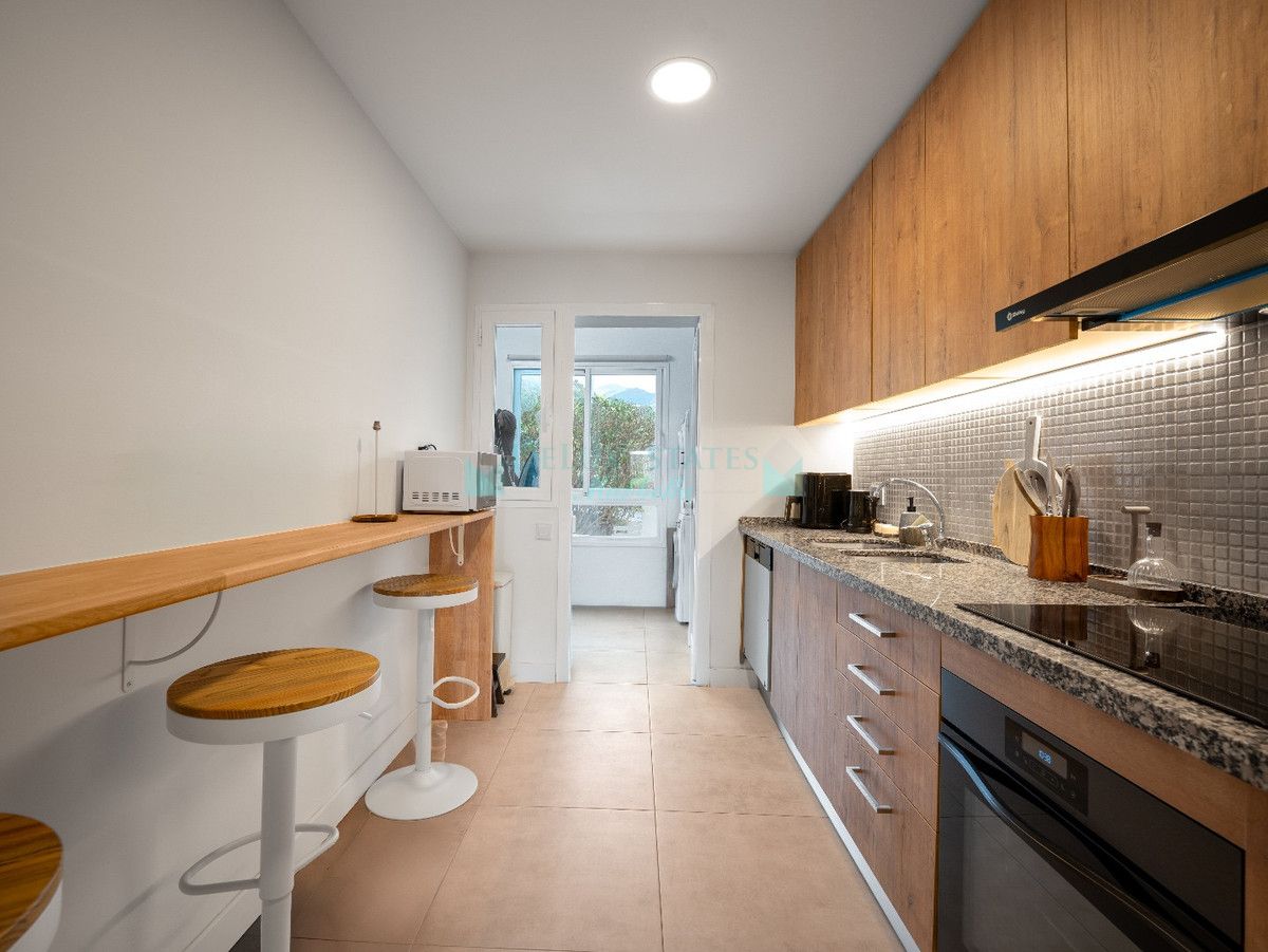 Apartment for sale in La Quinta, Benahavis