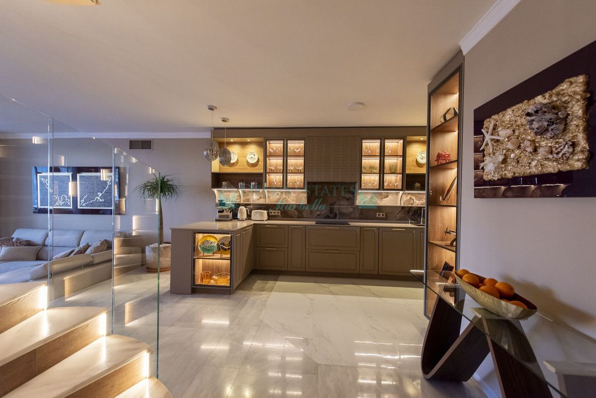 Town House for sale in Nueva Andalucia