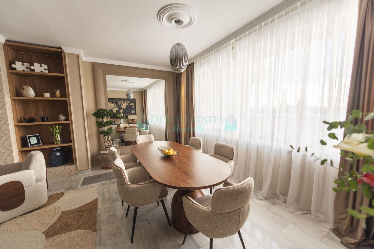 Town House for sale in Nueva Andalucia