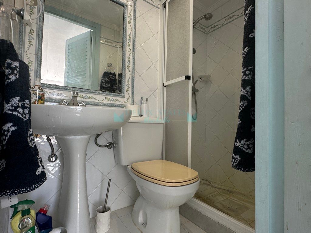 Town House for sale in Estepona