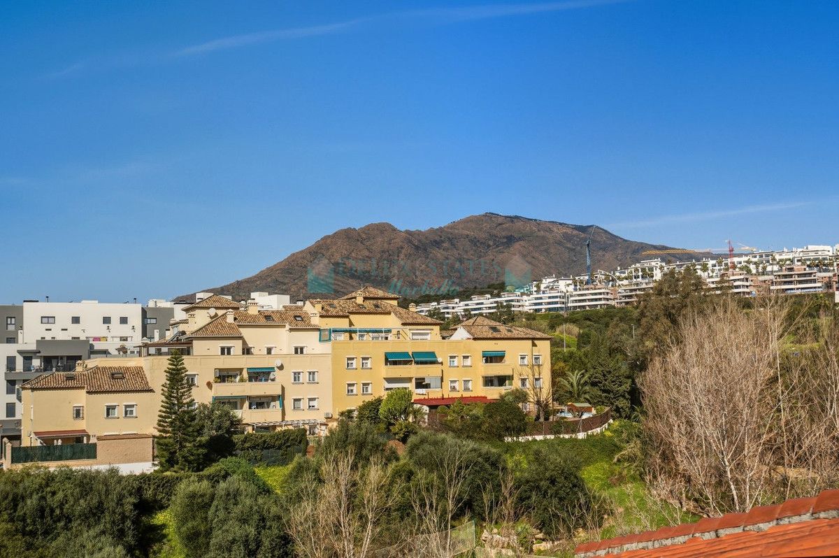 Penthouse for sale in Estepona