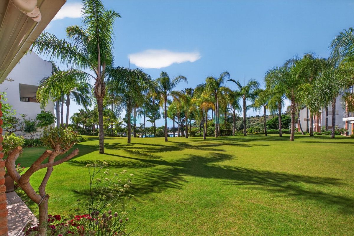 Ground Floor Apartment for sale in Estepona