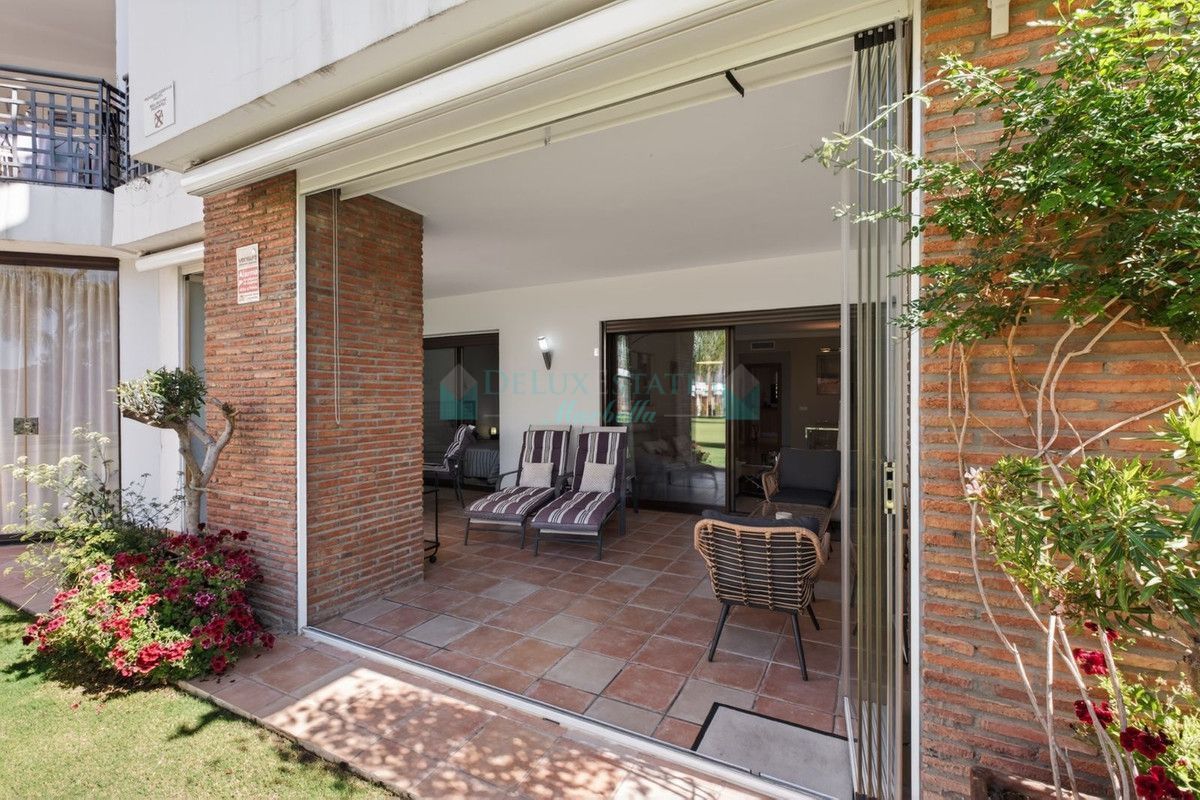 Ground Floor Apartment for sale in Estepona