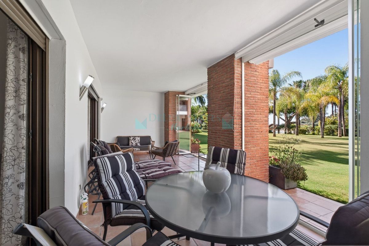 Ground Floor Apartment for sale in Estepona