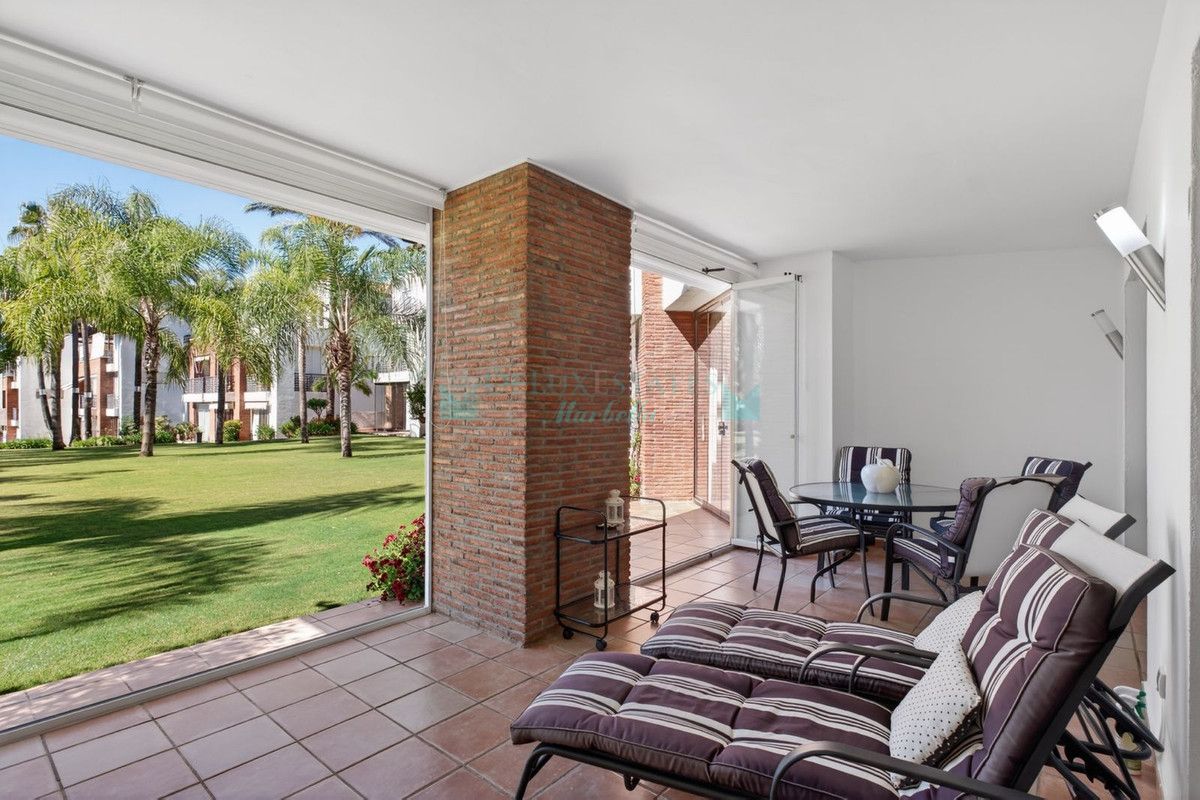 Ground Floor Apartment for sale in Estepona