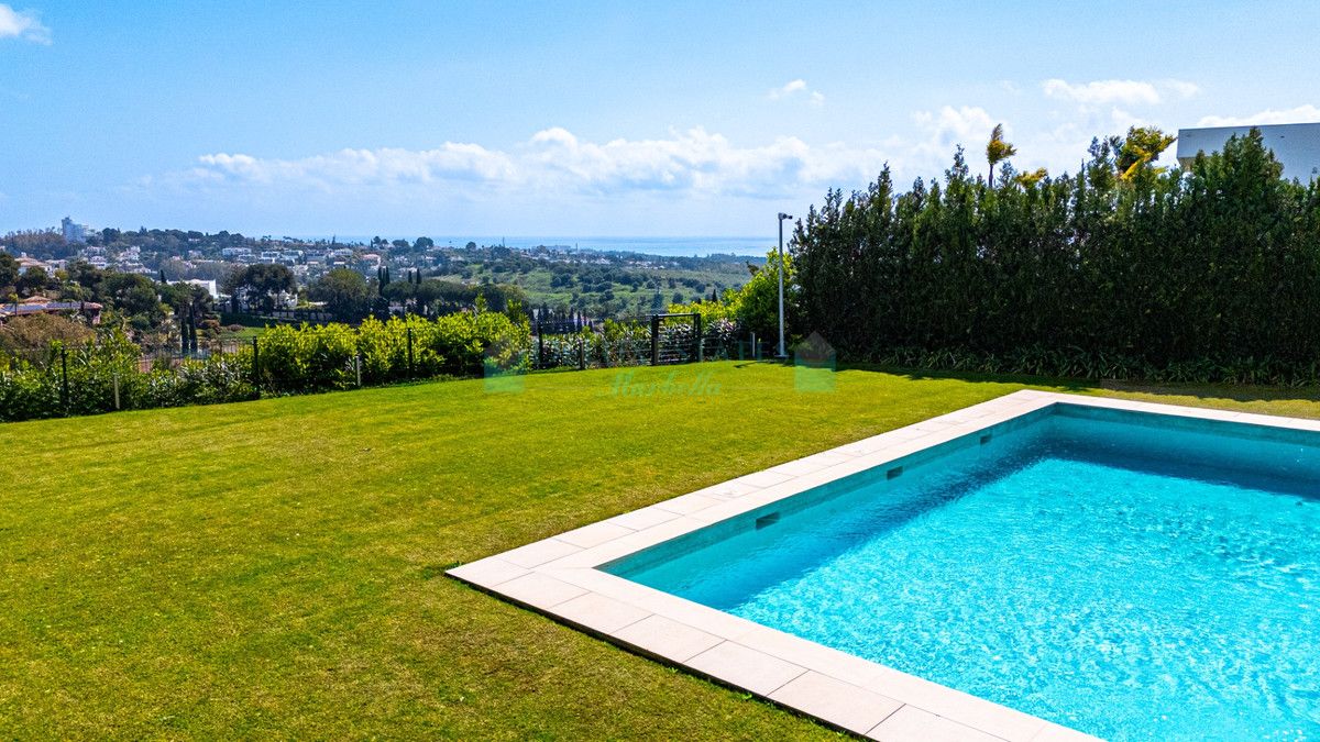 Villa for sale in Los Flamingos, Benahavis