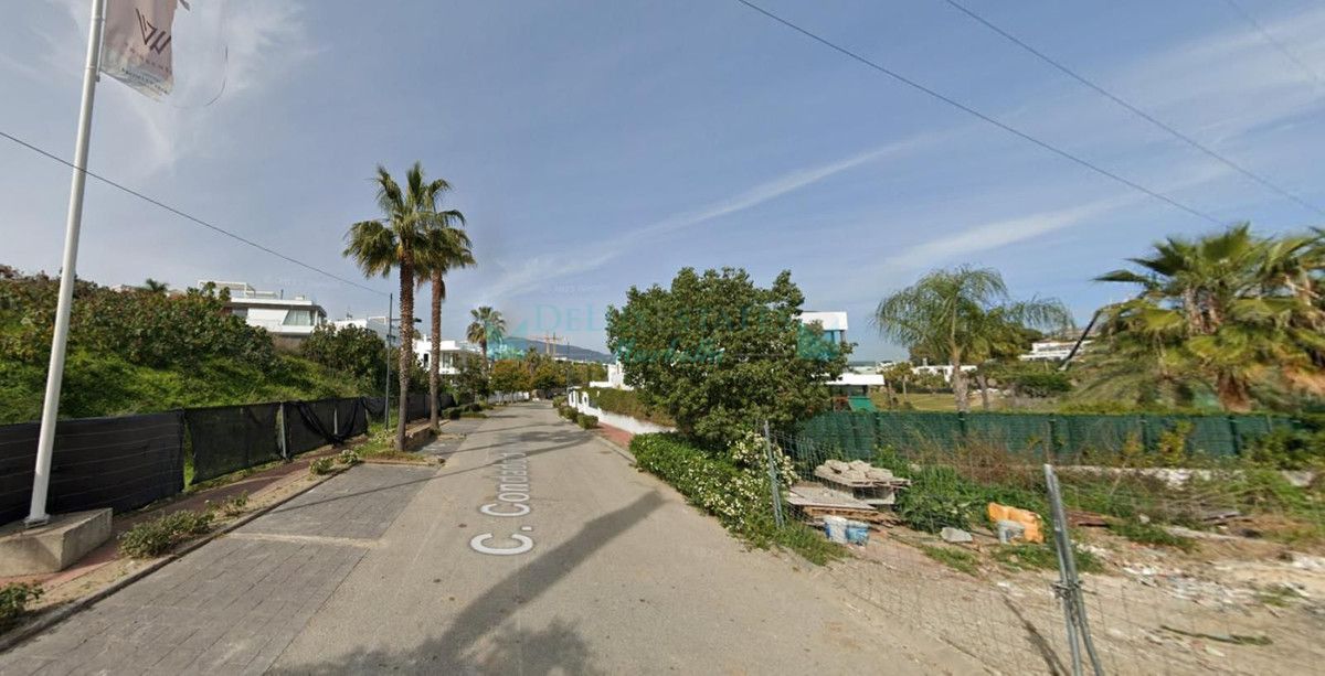 Residential Plot for sale in El Paraiso, Estepona