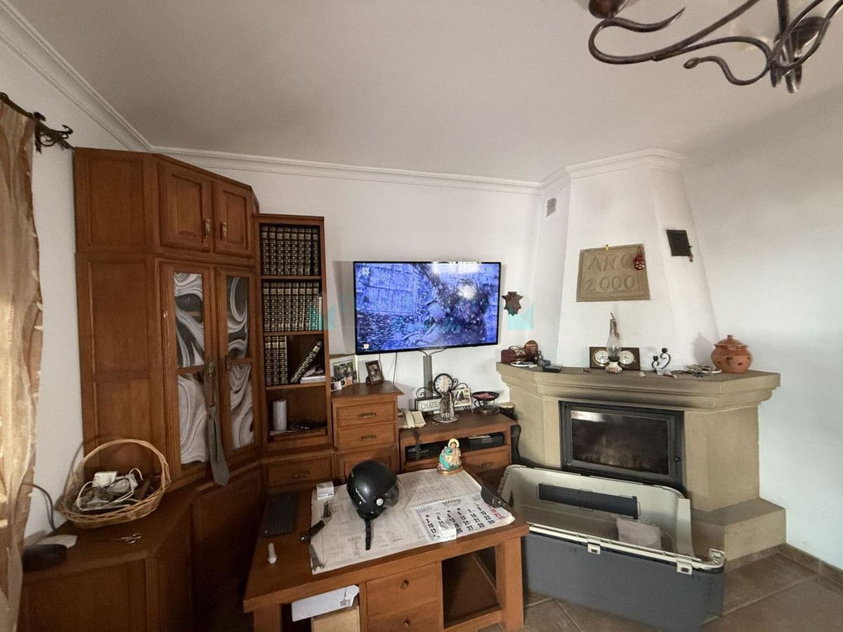 Town House for sale in Estepona