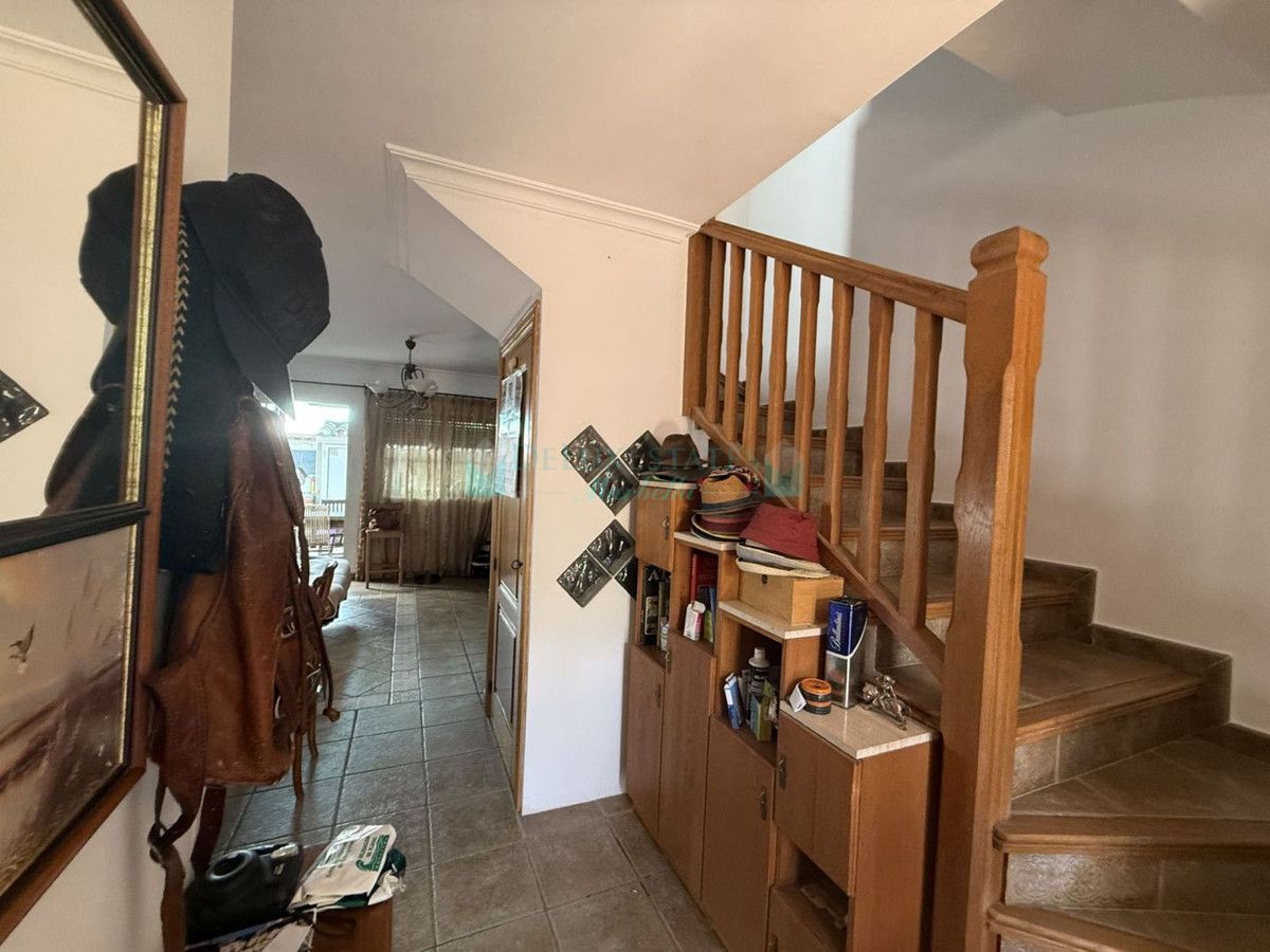 Town House for sale in Estepona