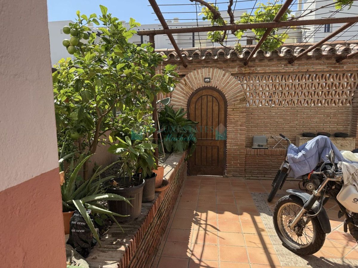 Town House for sale in Estepona