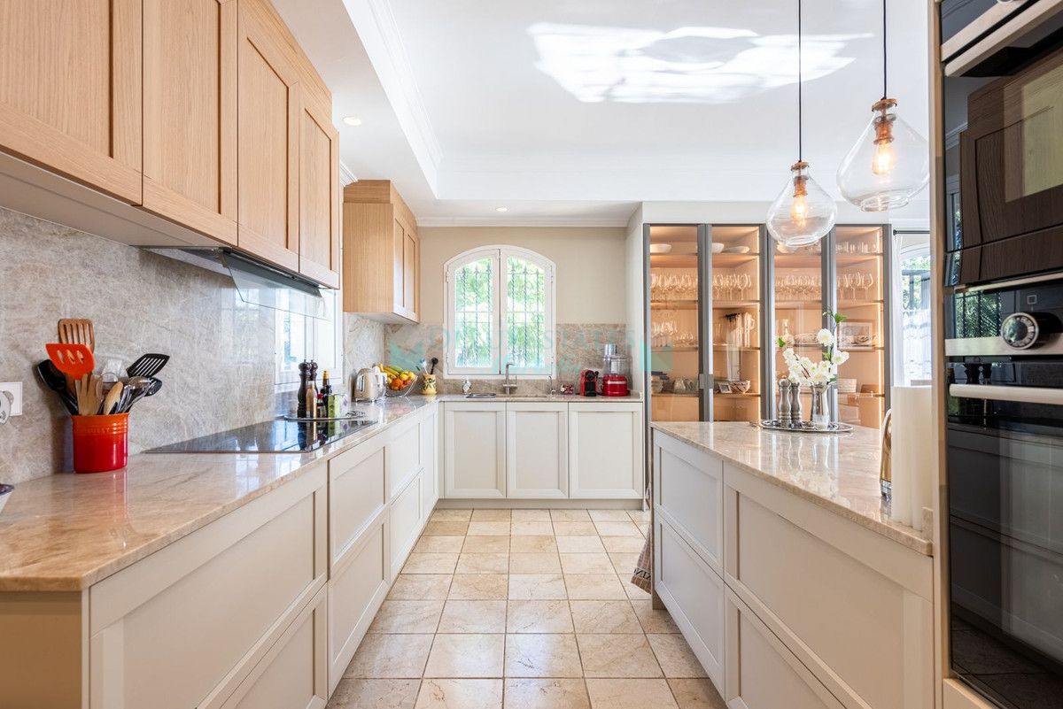 Villa en venta en Nueva Andalucia