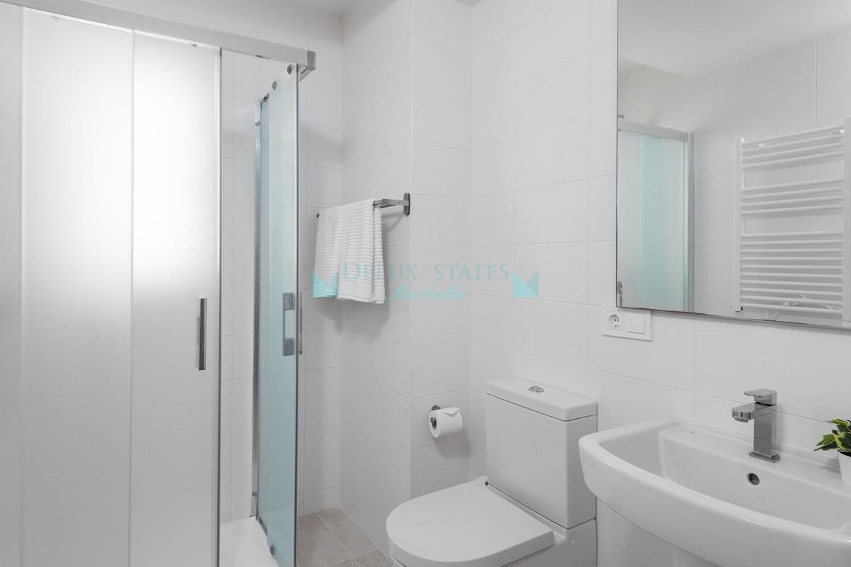 Apartment for sale in Estepona