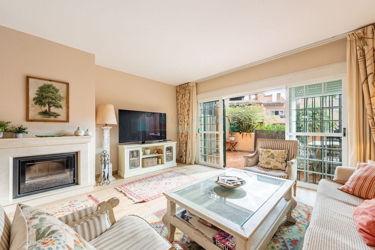 Semi Detached Villa for sale in Nagüeles, Marbella Golden Mile