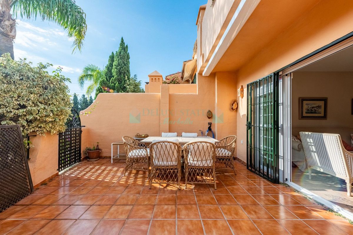 Semi Detached Villa for sale in Nagüeles, Marbella Golden Mile