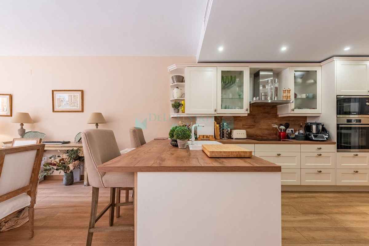 Semi Detached Villa for sale in Nagüeles, Marbella Golden Mile