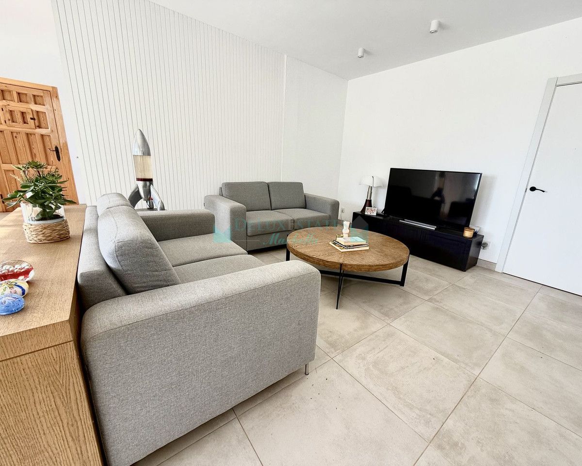 Finca for sale in Estepona