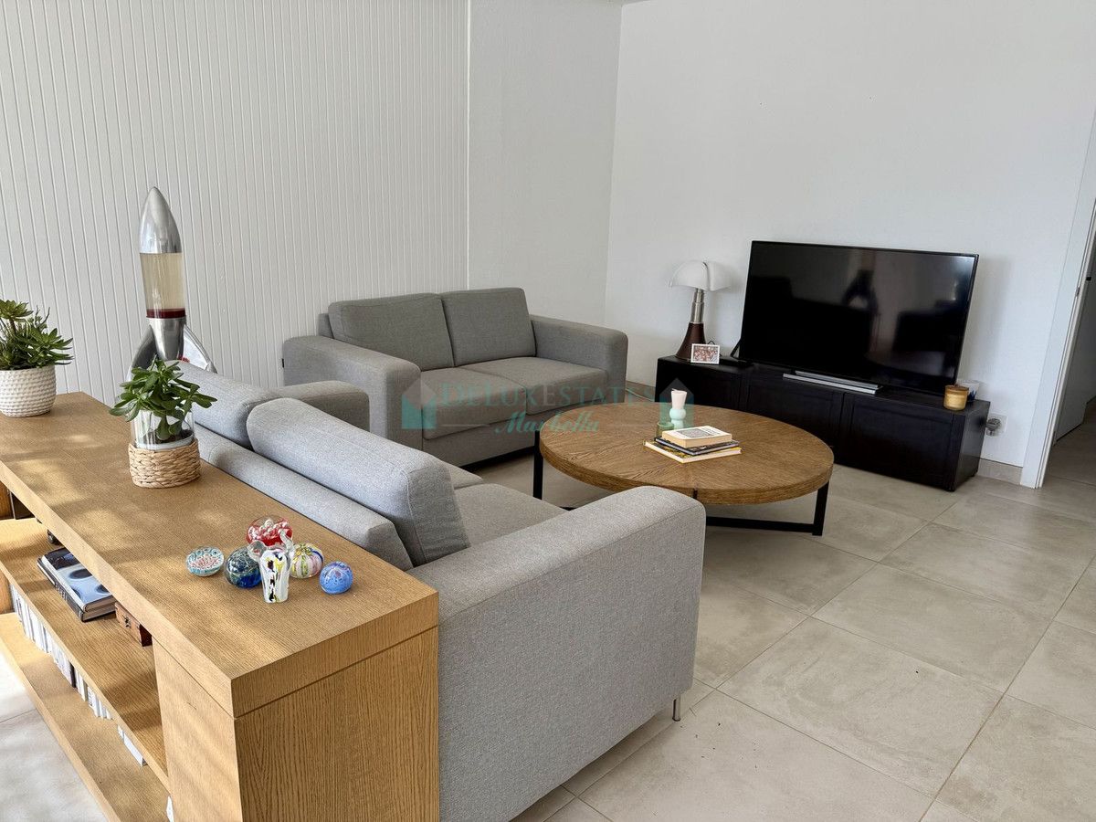 Finca for sale in Estepona