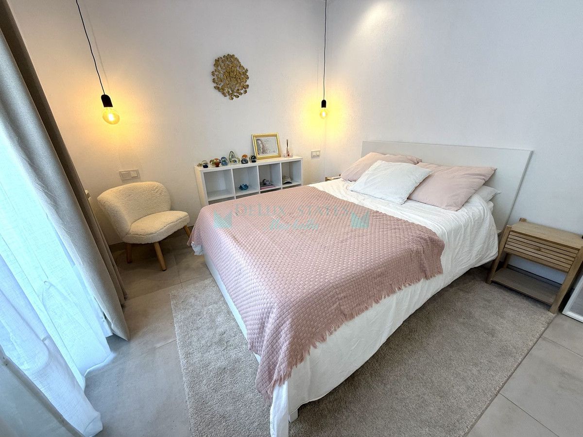 Finca for sale in Estepona