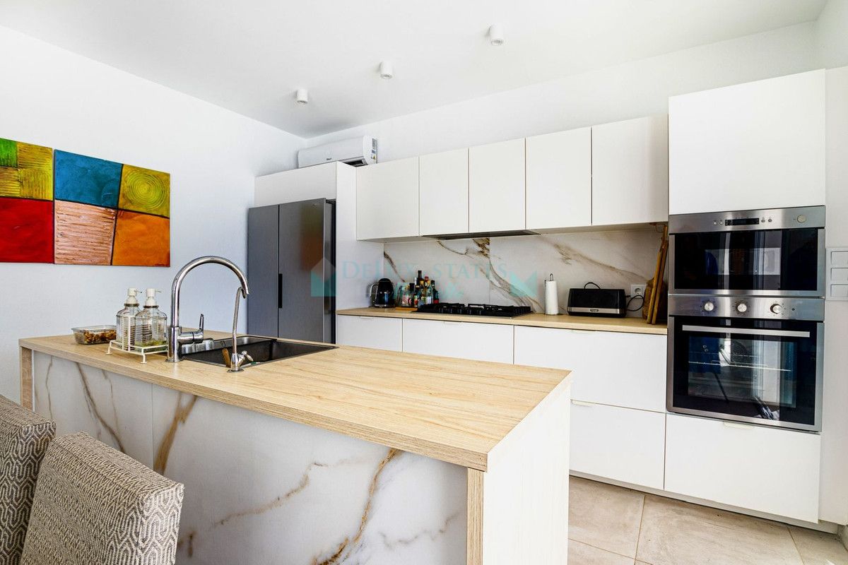 Finca for sale in Estepona