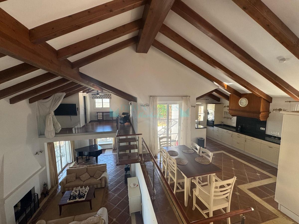 Villa for sale in Istan