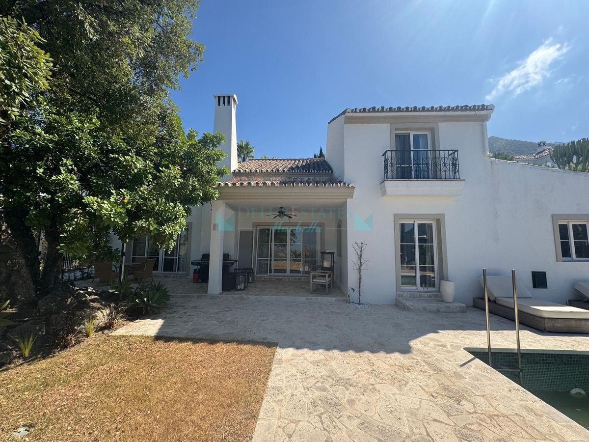 Villa for sale in Istan