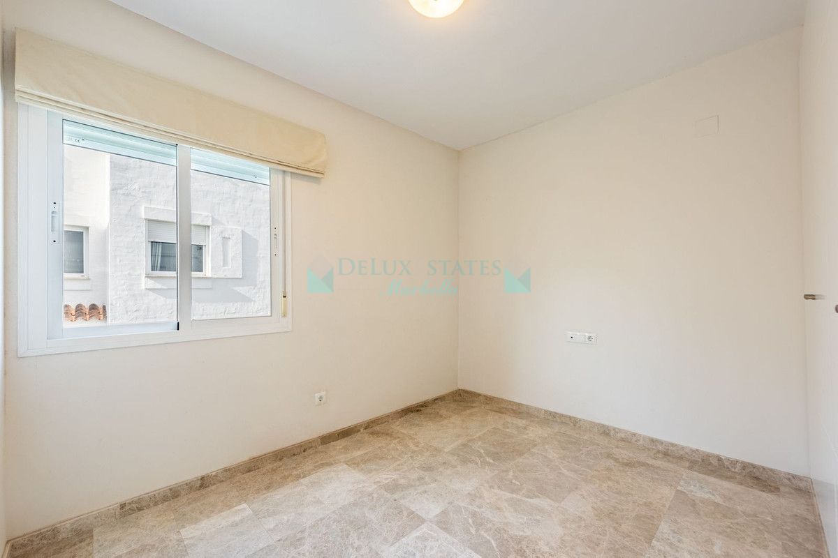 Town House for sale in Nueva Andalucia