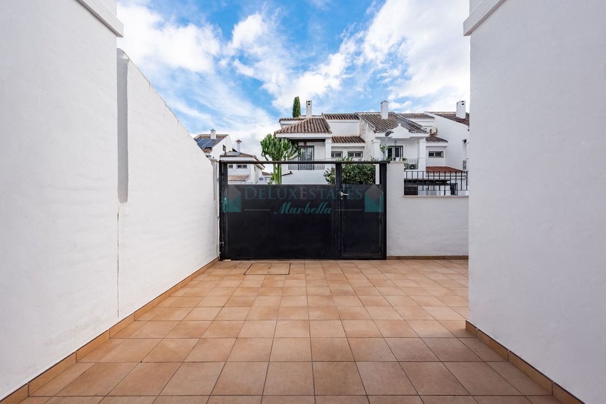 Town House for sale in Nueva Andalucia