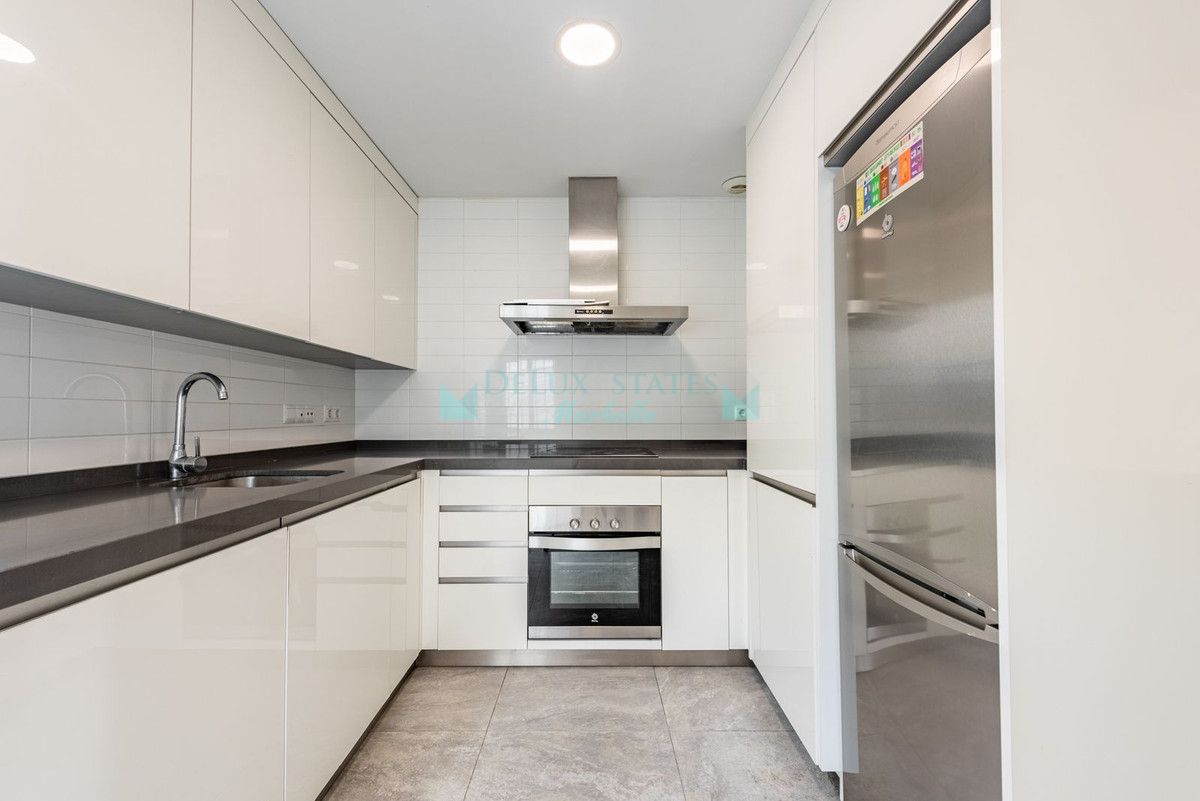 Town House for sale in Nueva Andalucia