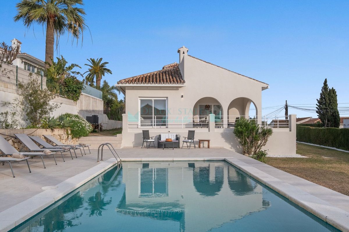Villa for sale in Elviria, Marbella East
