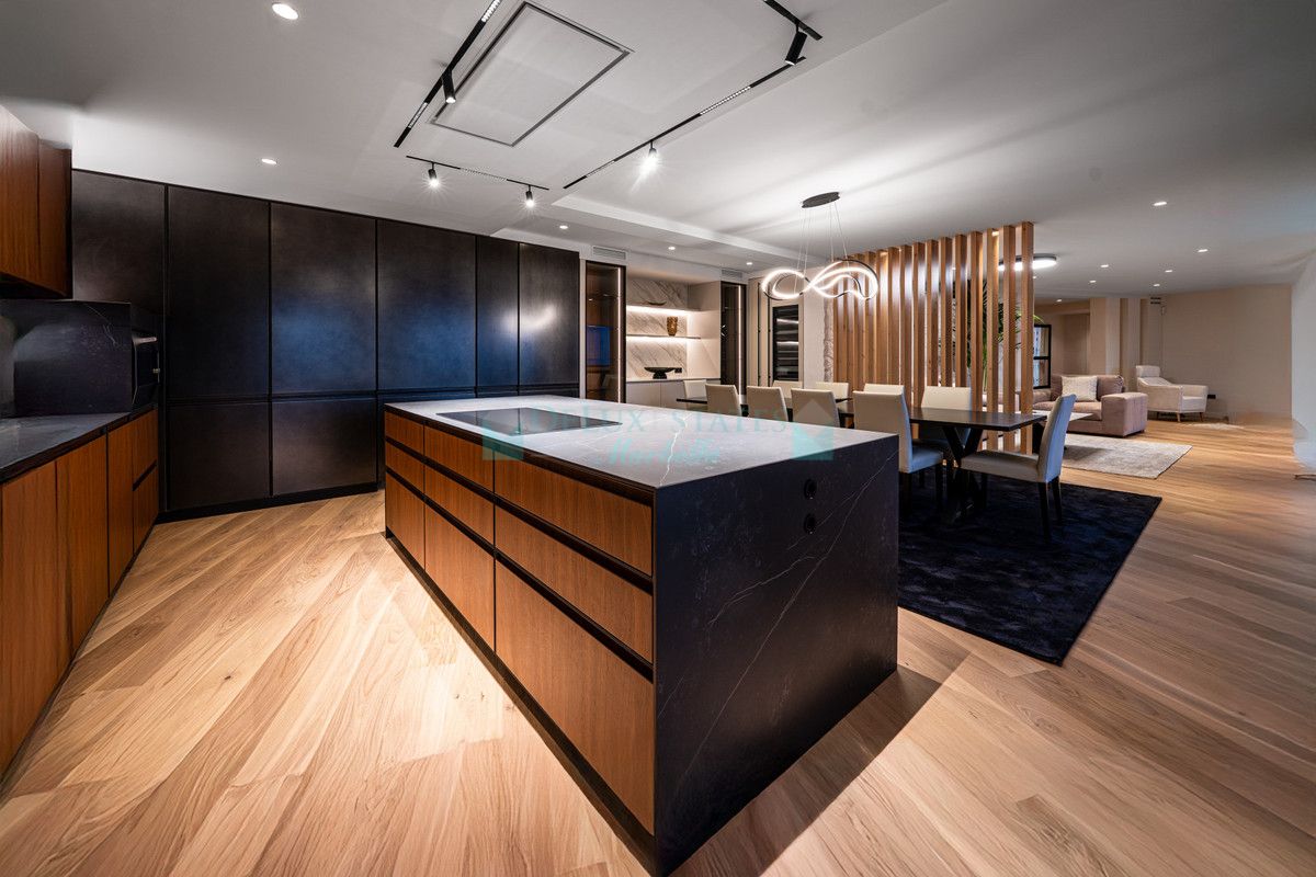 Villa for sale in Nagüeles, Marbella Golden Mile