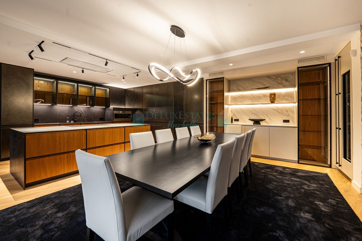 Villa for sale in Nagüeles, Marbella Golden Mile