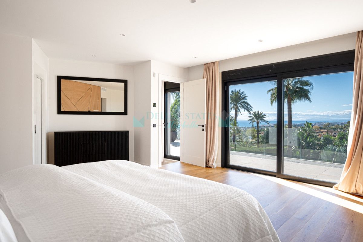 Villa for sale in Nagüeles, Marbella Golden Mile