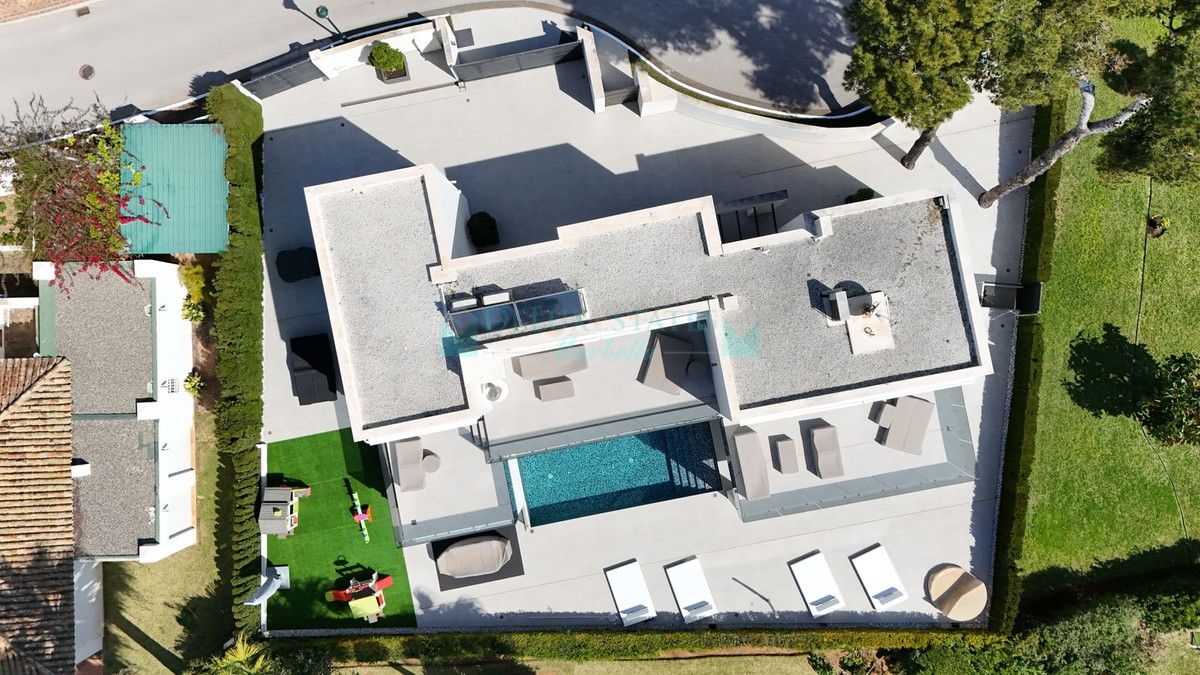 Villa for sale in Los Monteros, Marbella East