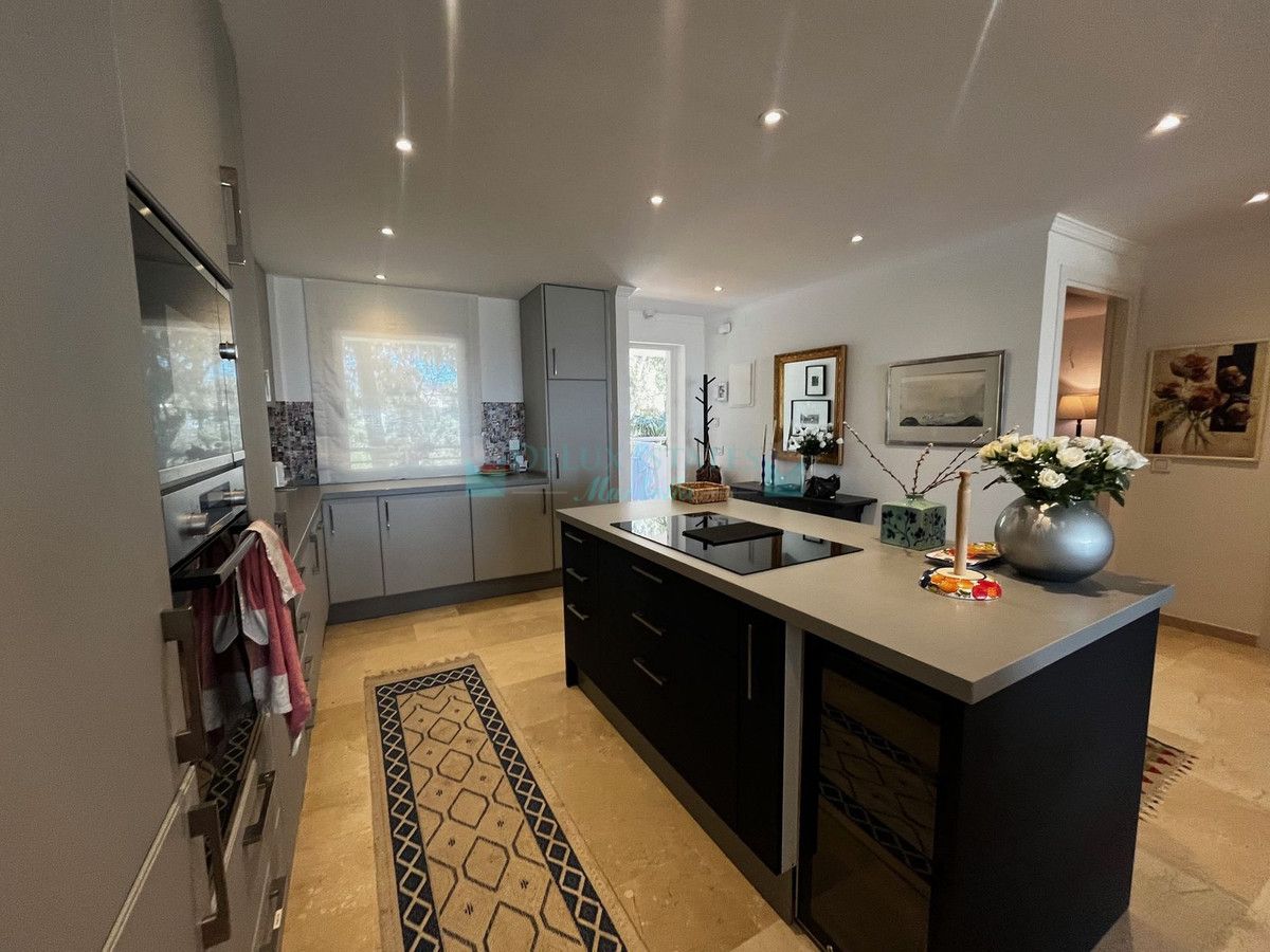 Apartamento en alquiler en Estepona